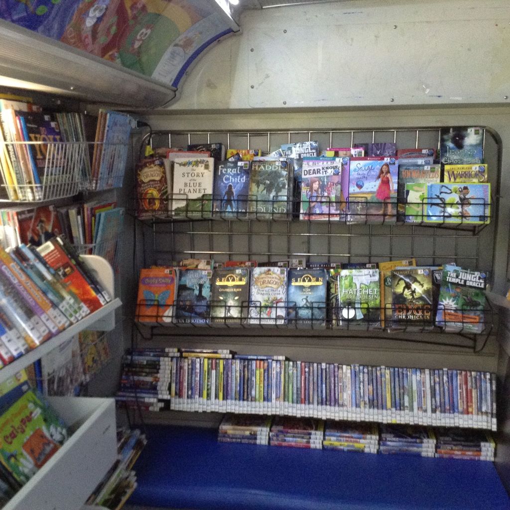 sf_strathconacountylibrarybookmobile_4.6.2015_kidsstories.jpg